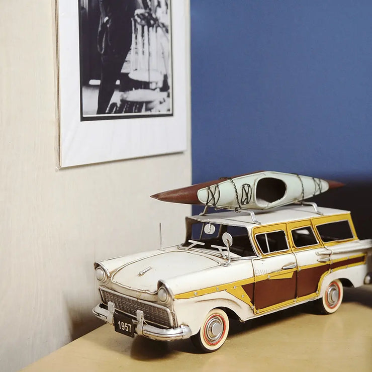 Fords Woody-Look Country Squire W/ Kayak