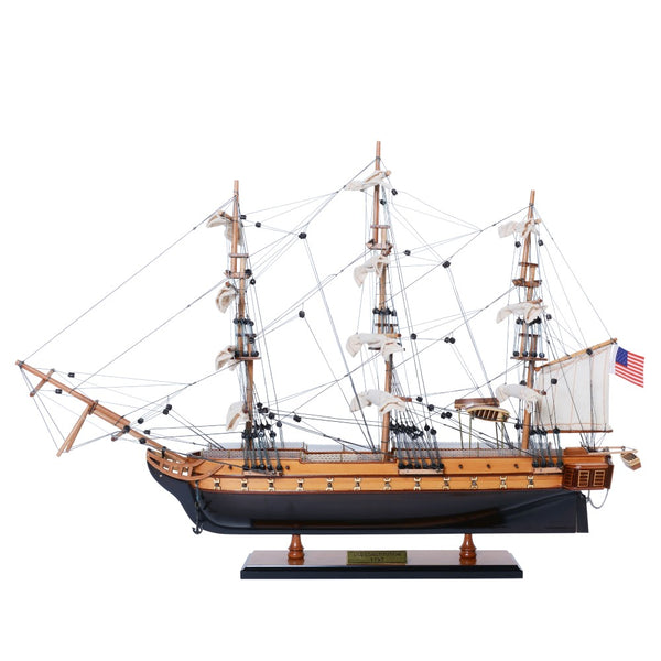 T089USSConstitutionSmallL00_gr